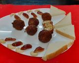 A picture of step 4 of Sweet Bread balls.