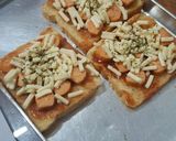 Foto langkah ke 2 dari resep Roti Tawar Pizza Simpel.