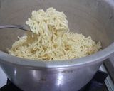 Foto langkah ke 1 dari resep Mee Goreng Mamak khas Malaysia.