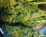 Foto del paso 2 de la receta: ¿Cómo preparar la col kale antes de cocinarla? #superalimento
