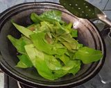 Foto langkah ke 2 dari resep Sambel daun so (daun melinjo).