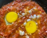 A picture of step 5 of Shakshuka.