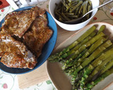 Foto del paso 3 de la receta: Chuleta de cerdo a la parrilla con verduras a la mantequilla