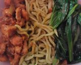 Foto langkah ke 10 dari resep Mie ayam hijau.