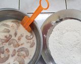 Foto langkah ke 5 dari resep Udang Goreng Tepung.