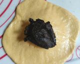 Foto langkah ke 5 dari resep Bakpao Labu Isi Selai Coklat.