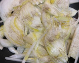 Foto del paso 6 de la receta: Coca de cebolla con bacon!