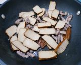 家常菜「豆干炒芹菜」好吃又下飯。的食譜步驟3照片
