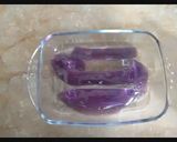 A picture of step 1 of Three colour sandwich Custard.