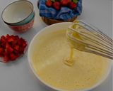 صورة لخطوة 1 من وصفة كيكة الفراوله اللذيذه |STRAWBERRY CAKE