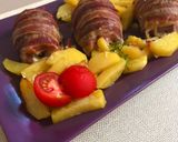 Baconbe göngyölt sertés szelet tojással töltve, vele sült burgonyával recept fázis 5 fotója
