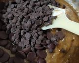 Foto langkah ke 4 dari resep Soft Chocochip cookies.