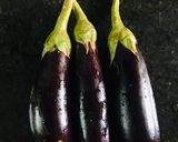 A picture of step 1 of Roasted eggplants with walnut cheese sauce.