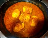 A picture of step 5 of Restaurant style egg curry.