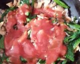 Foto del paso 3 de la receta: Tortilla de huevo con champiñones y rajas