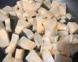 Foto langkah ke 4 dari resep Kikil Cabai Hijau.