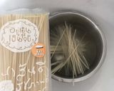 รูปขั้นตอนการทำที่ 1 ของ เส้นเล็กผัดไข่ (อาหารเด็ก/ไม่ปรุงรส)