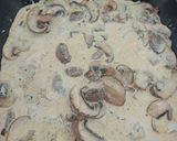 Foto del paso 5 de la receta: Filete de ternera con portobello y salsa cremosa de gorgonzola y cebollino
