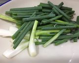 รูปขั้นตอนการทำที่ 1 ของ เนื้อปูผัดไข่ใส่ต้นหอม