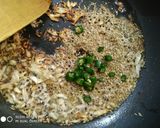 हरे चने की हरी भरी कचौरी (Hare chane ki hari bhari kachori recipe in Hindi) रेसिपी चरण 5 फोटो