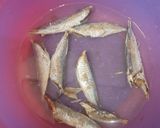 Foto langkah ke 1 dari resep Tumis Toge Ikan Asin.