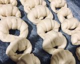 Foto del paso 5 de la receta: Medialunas de manteca