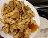 A picture of step 4 of Chicken Alfredo Pasta.