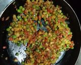 A picture of step 3 of वेजिटेबल्स इन शेज़वान सॉस.
