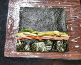 Foto del paso 13 de la receta: Uramaki de surimi - Sushi