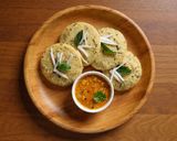 A picture of step 7 of Carrot - Coriander Idli With Sambar.