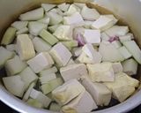 Foto langkah ke 2 dari resep Sayur Bening Pepaya Muda.