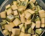 Foto del paso 2 de la receta: Esalada tibia: repollitos de Bruselas, zuquini y algo mas