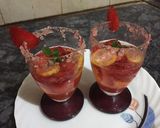 A picture of step 1 of Strawberries mojito.