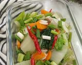 Foto langkah ke 5 dari resep Sayur Sawi Putih Wortel.