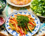 Hình bước làm 4 của món Củ Cải Khô Xào Thập Cẩm