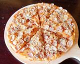 Foto langkah ke 4 dari resep Pizza topping sosis ayam dan 🍄 kancing.