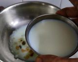 A picture of step 2 of Rava sheera.