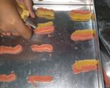 Foto langkah ke 3 dari resep Semprit Celup Coklat.