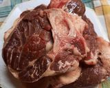Foto del paso 3 de la receta: Olla de puchero con rabo, falda, osobuco y verduras