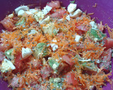 Foto del paso 1 de la receta: Ensalada de 🥑🥕🍅🥚