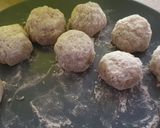 Foto del passaggio 3 della ricetta Polpette di branzino alla mediterranea