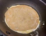 A picture of step 2 of Egg Frankie.