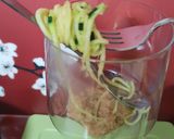 "Zucchini Nudeln" im Glas mit 🥢asia 🥜Erdnuss-Sauce Rezeptschritt 7 Foto