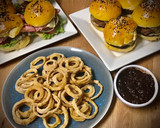 Foto del paso 23 de la receta: Cena norteamericana: Hamburguesas caseras con aros de cebolla y salsa barbacoa