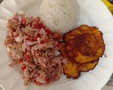 Foto del paso 4 de la receta: Almuerzo de Arroz, Ensalada de Atún y Patacones