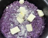 Foto del passaggio 8 della ricetta Risotto con mirtilli e speck