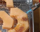 Une image de l'étape 3 de 🍈Melon caramélisé brûlé au chalumeau.