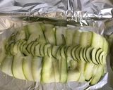 Une image de l'étape 5 de Sole dans son habillage de courgettes sauce crème aneth et citron.