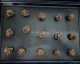 Foto langkah ke 4 dari resep Chocolate Chips Coookies anti gagal.