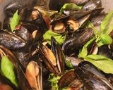 Hình bước làm 5 của món Trai Pháp (Vẹm Đen) Sốt Vị Thái Chua Cay (Tom Yum)